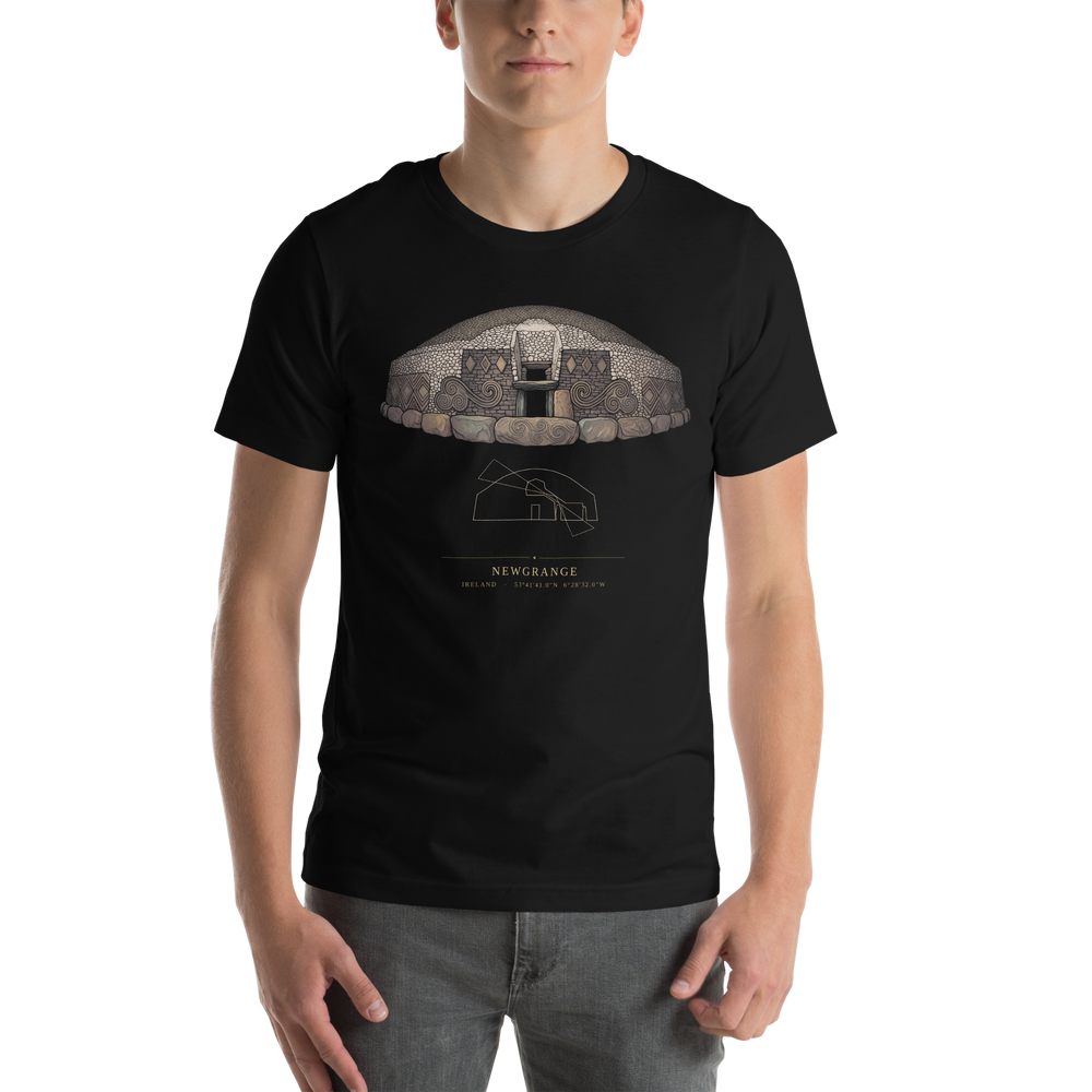 Newgrange Site-Emblem T-Shirt, Ireland